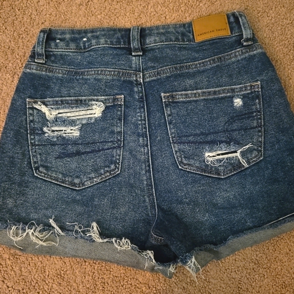 American Eagle Shorts. Size 0. - Picture 2 of 2